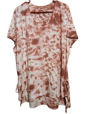 Cranberry tie dye short sleeve v-neck t-shirt w/tie on both sides & hi lo hem